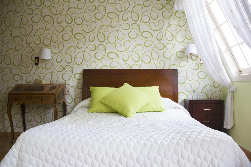 Hotel Iris ลา เอเลียนา ภายนอก รูปภาพ